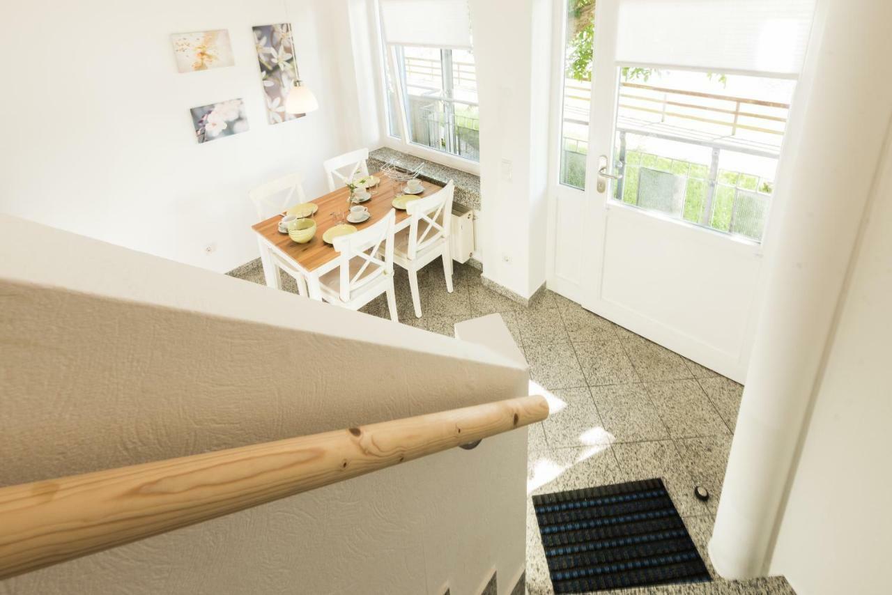 Weserwohnung - Bootshaus Urlaub Am Wasser Hamelin Exterior photo